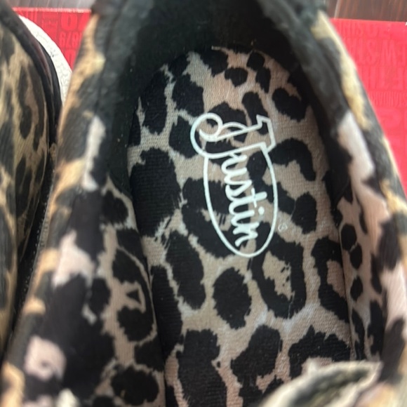 Justin Boots Camouflage Leopard Moccasins - Picture 2 of 12